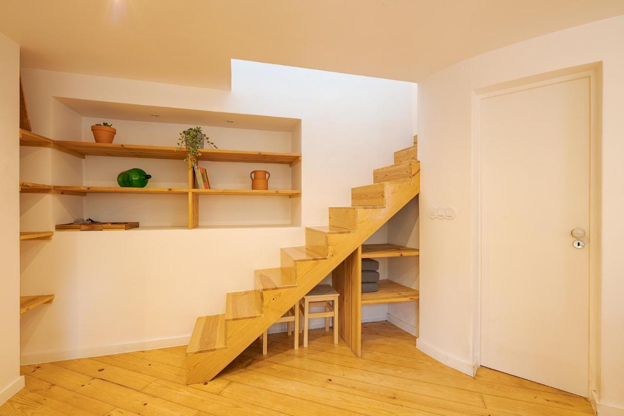 The Yellow House Spacious Duplex In Prazeres District Lisboa Екстериор снимка